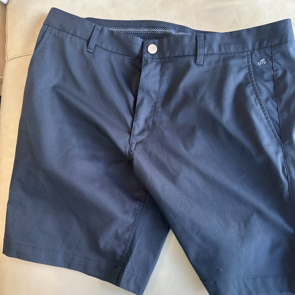 Maide by Bonobos golf shorts size 38 black